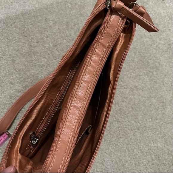 Great American Leather Works Pink Small Hobo Hand Bag - Picture 5 of 6